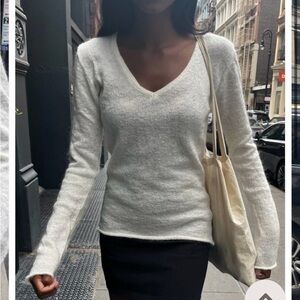 Brandy Melville ANDI MOHAIR V-NECK SWEATER